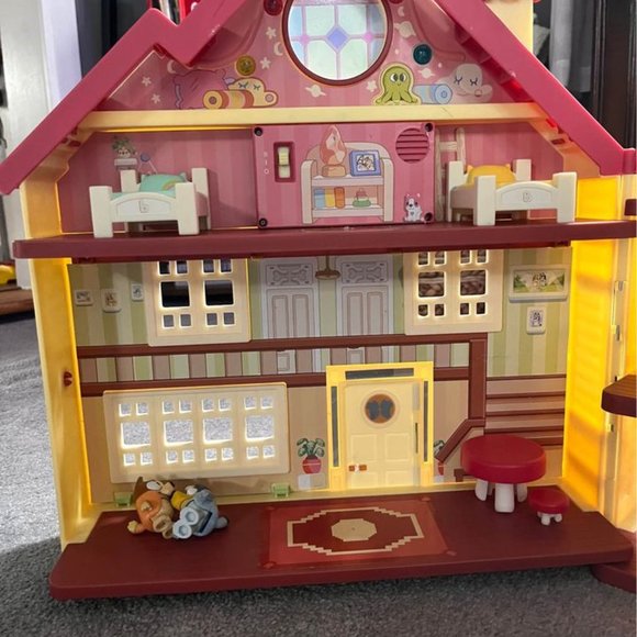 Bluey Ultimate Lights & Sounds Playhouse & Treehouse Set - Picture 4 of 5
